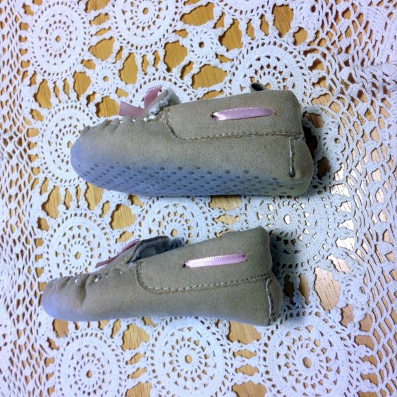 Baby Rising Star Moccasins, pretty pink detail - Picture 4 of 8